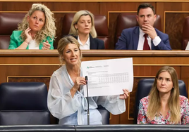 Yolanda Díaz acusa a la Junta de «dejar de ejecutar casi 1.000 millones de euros» contra el paro en Andalucía