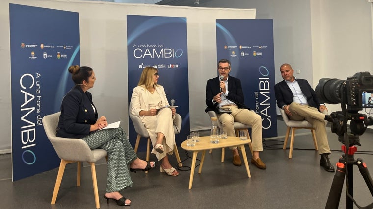 &#039;Inteligencia Artificial para decisiones eficientes&#039;, lema de &#039;A 1 hora del cambio&#039; en Petrer con Terciario Avanzado y Aguas de Alicante