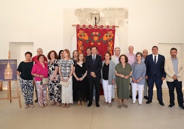 El Corpus de Toledo mejora este año su ornamentación con más flores y un gran farol en las Cuatro Calles