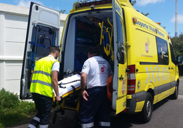 Una mujer herida de gravedad al caer seis metros con su coche en Gran Canaria