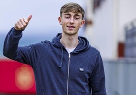 La vida personal de Dean Huijsen, nuevo jugador del Real Madrid: su edad, su altura y su infancia en España