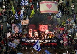 Israel cree que Hamás tiene 24 rehenes aún con vida, de los 251 que capturó